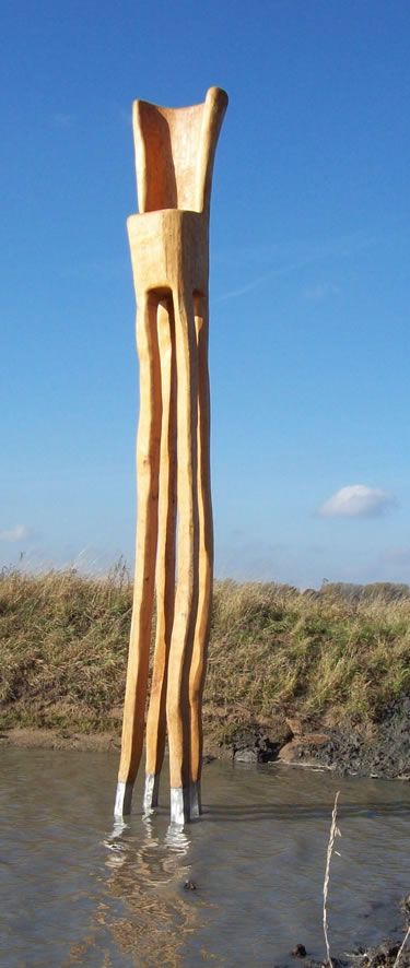 Stoel Pieter van de Pol in het park Lingezegen